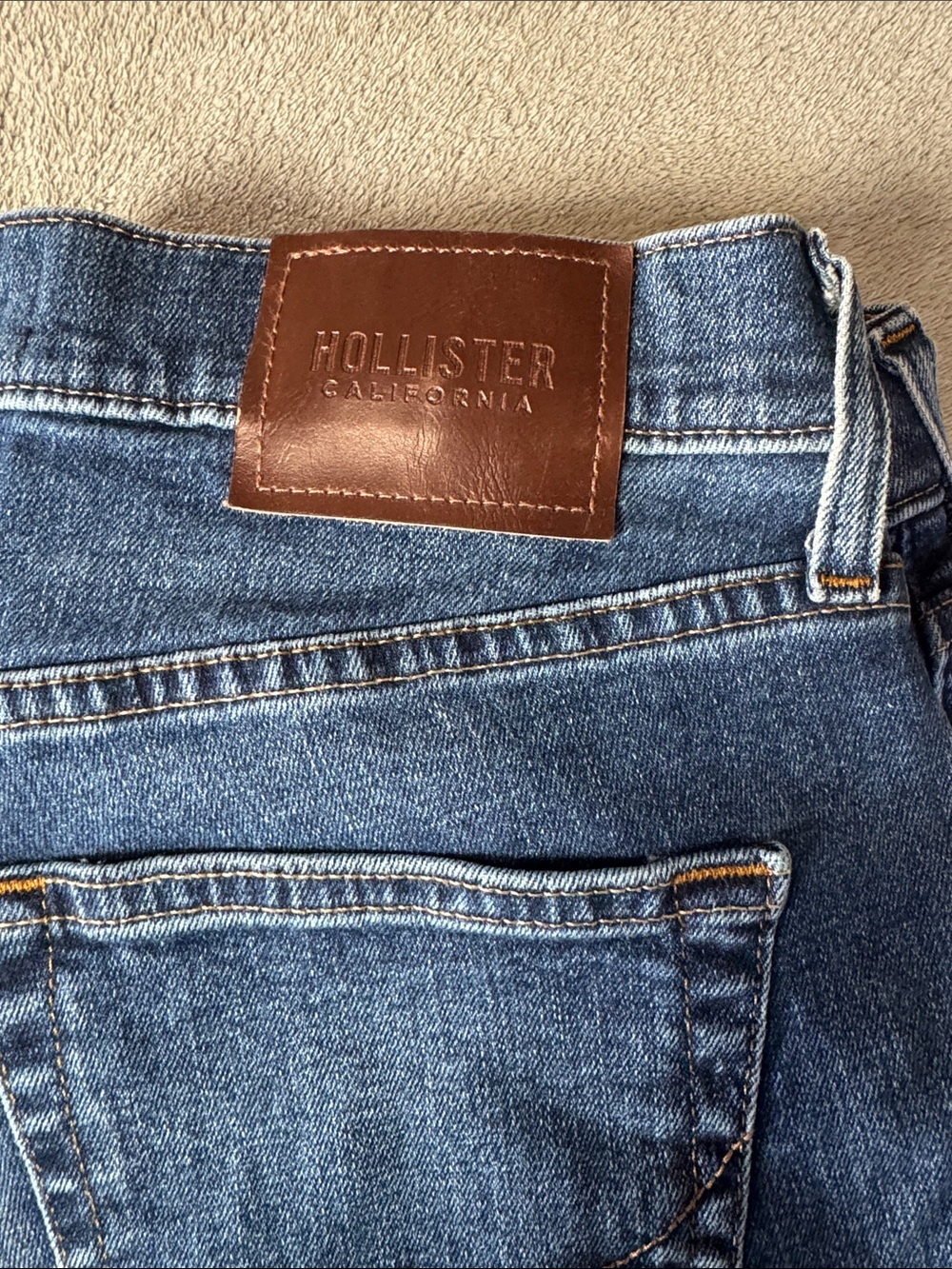 Hollister Women's Medium Blue High-Rise Denim Jeans